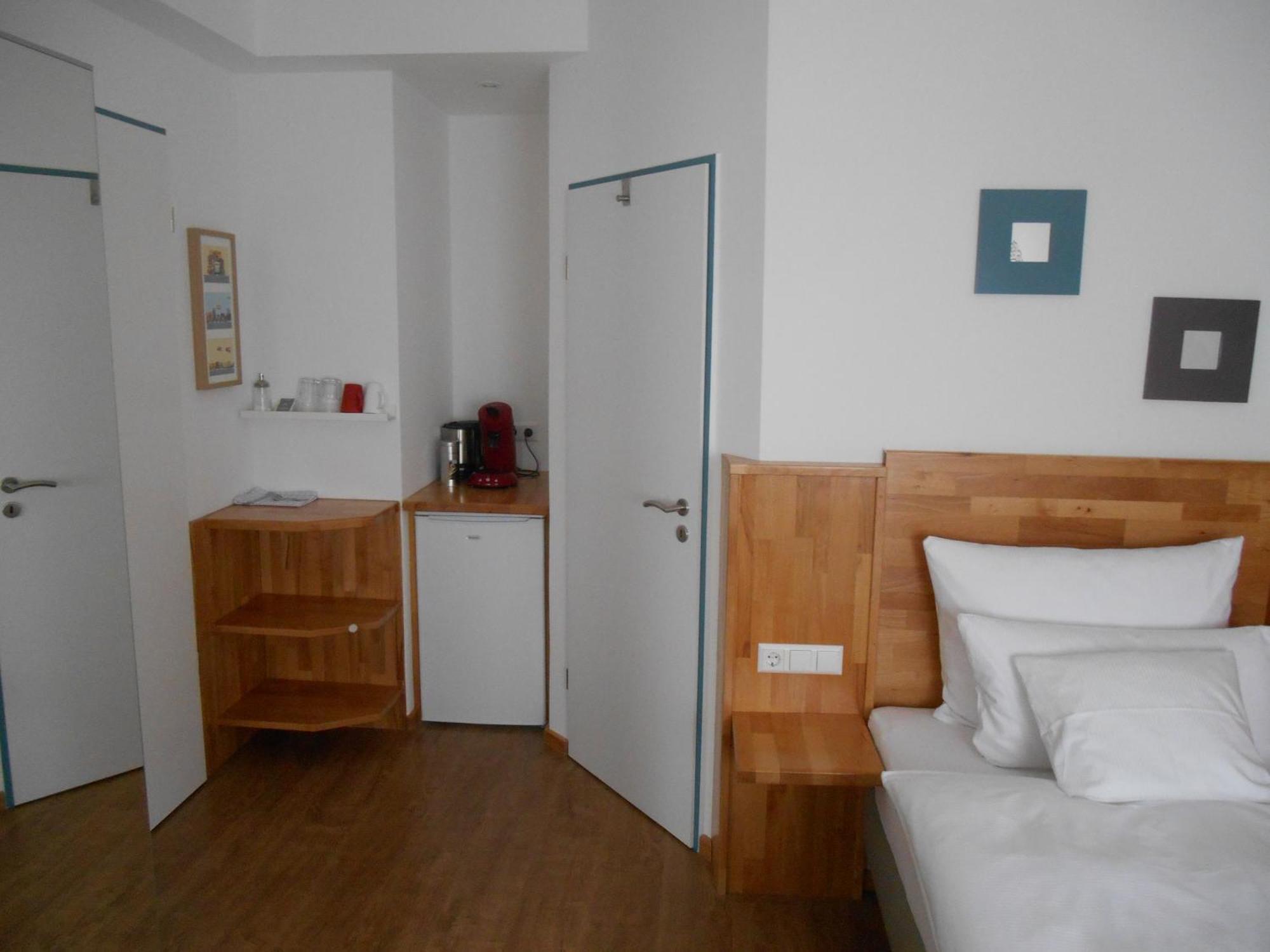 Warum Ins Hotel Neckarsulm Exterior foto
